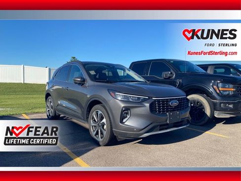 Used 2023 Ford Escape Platinum AWD/4WD image 1