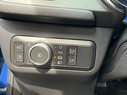 Used 2022 Ford Escape Titanium w/ Titanium Premium Package image 18