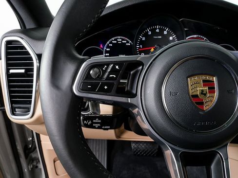 Certified 2023 Porsche Cayenne Platinum Edition AWD/4WD image 10