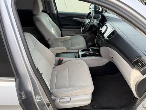 Used 2017 Honda Pilot EX image 17