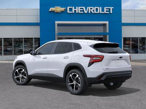 New 2026 Chevrolet Trax RS w/ Sunroof Package image 34