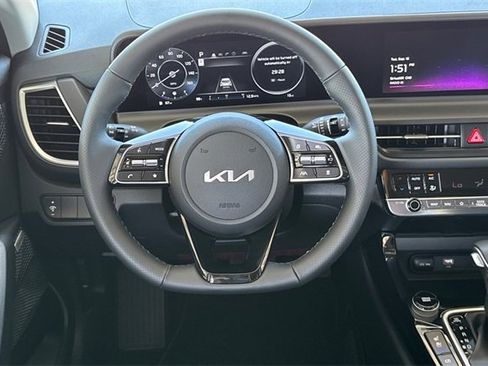 New 2026 Kia Seltos SX w/ SX Sunroof Package image 17