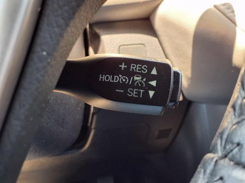 Used 2018 Toyota RAV4 XLE FWD image 27