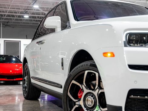 Used 2022 Rolls-Royce Cullinan Black Badge AWD/4WD image 10