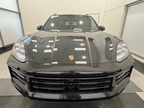Certified 2025 Porsche Cayenne S AWD/4WD image 12