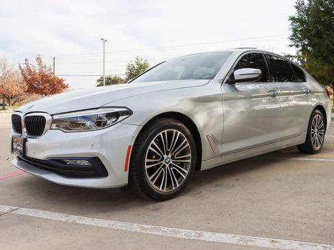 Used 2017 BMW 540i xDrive image 3