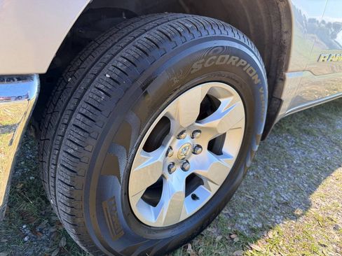 Used 2021 RAM 1500 Big Horn RWD image 16