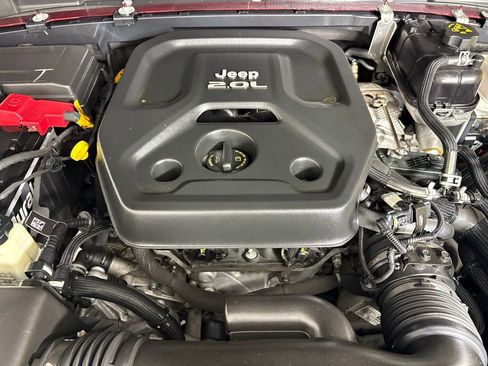 Used 2022 Jeep Wrangler Unlimited Sahara image 38