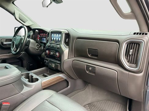 Used 2021 Chevrolet Silverado 1500 LT Trail Boss w/ Convenience Package II image 30