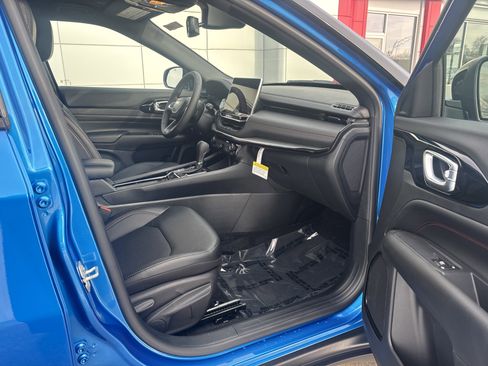 New 2026 Jeep Compass Trailhawk image 14