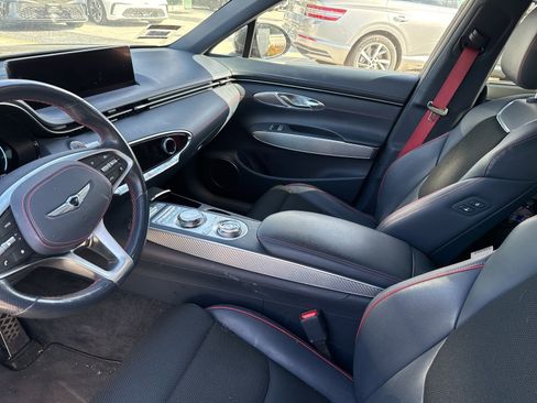 Used 2023 Genesis GV70 2.5T w/ Sport Prestige Package image 4