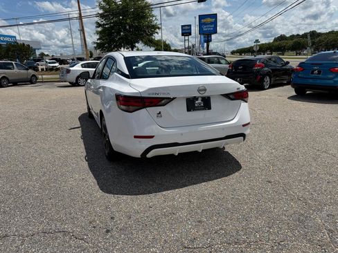 Used 2024 Nissan Sentra SV FWD image 17