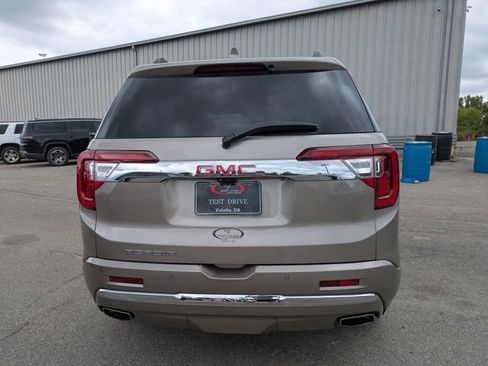 Used 2023 GMC Acadia Denali w/ Denali Ultimate Package FWD image 5