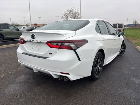 Used 2023 Toyota Camry SE w/ Cold Weather Package image 11