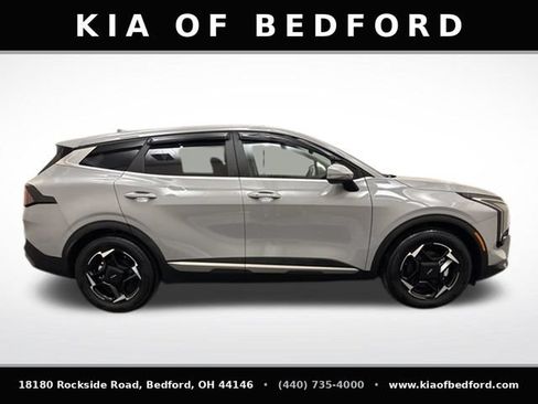 Certified 2026 Kia Sportage EX FWD image 4