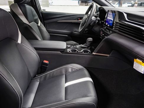 New 2025 Toyota Camry SE image 17