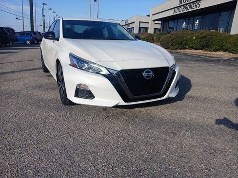 Used 2020 Nissan Altima 2.5 SR image 3