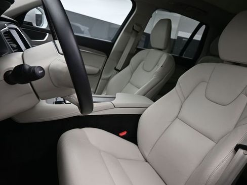 Used 2024 Volvo XC90 T8 Plus image 34