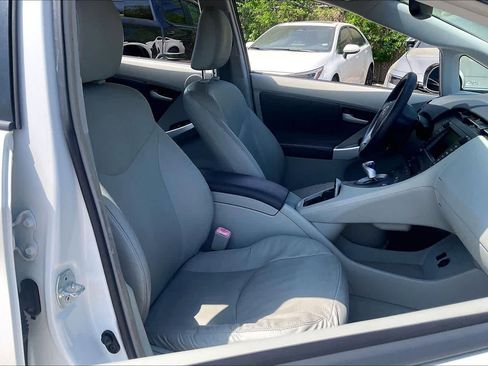 Used 2010 Toyota Prius Five image 8