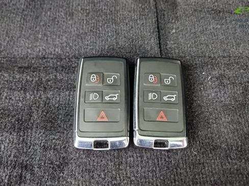 Used 2018 Land Rover Discovery HSE Luxury AWD/4WD image 69