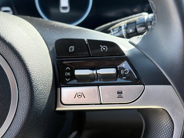 Used 2023 Hyundai Elantra SEL w/ Convenience Package FWD image 13