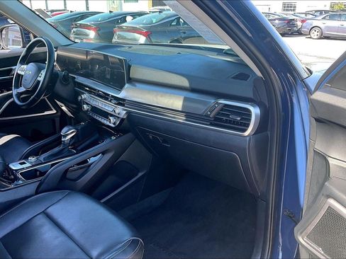 Used 2025 Kia Telluride S AWD/4WD image 27