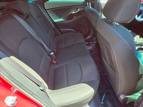 Used 2020 Hyundai Elantra GT FWD image 19