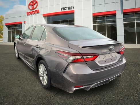 Used 2024 Toyota Camry SE FWD image 4