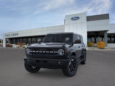 New 2026 Ford Bronco Outer Banks AWD/4WD image 2