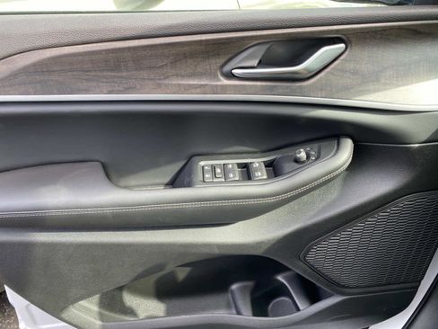 New 2026 Jeep Grand Cherokee Altitude image 16