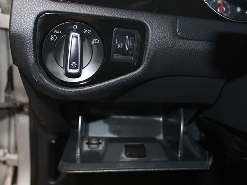 Used 2016 Volkswagen GTI S image 11