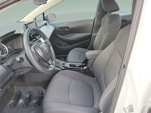 Used 2022 Toyota Corolla LE FWD image 16