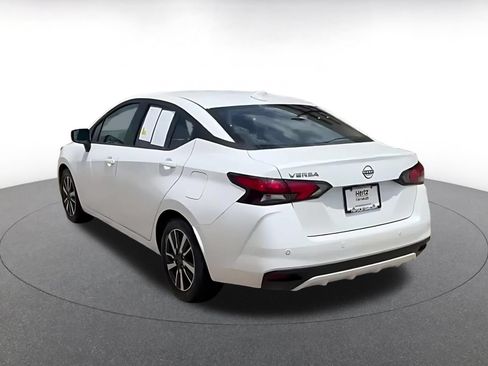 Used 2025 Nissan Versa SV FWD image 4