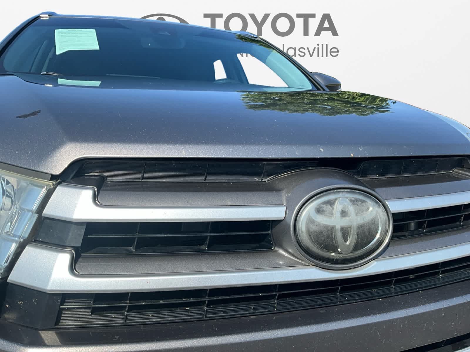 Used 2018 Toyota Highlander XLE FWD image 22