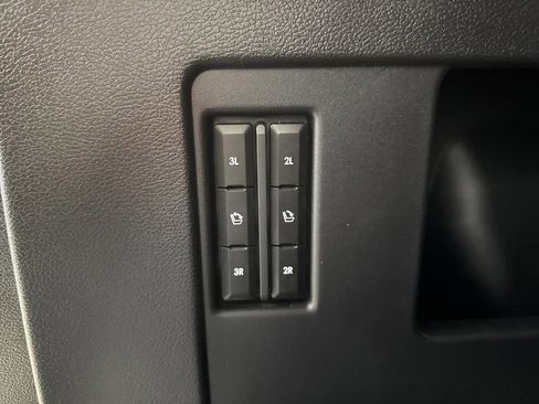 Used 2024 Lincoln Navigator Premiere image 18