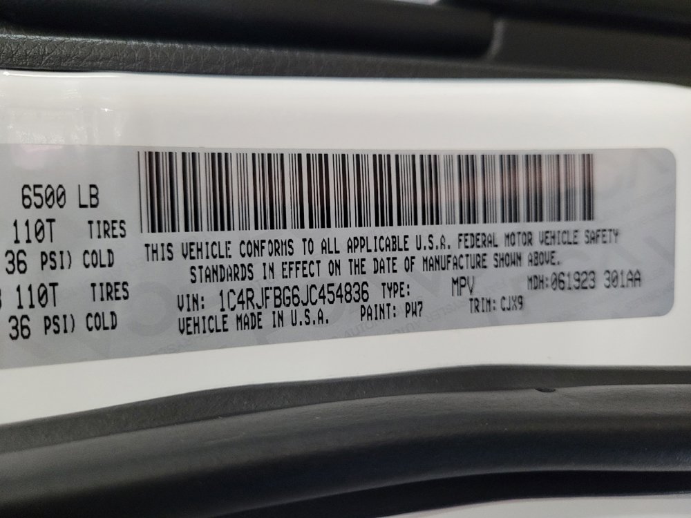Used 2018 Jeep Grand Cherokee Limited AWD/4WD image 33