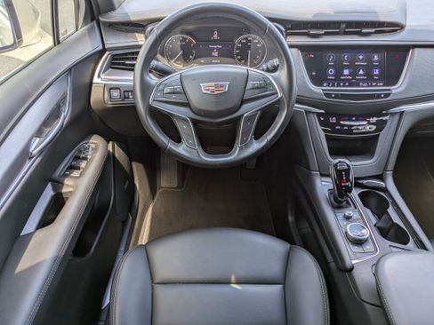 Used 2022 Cadillac XT5 Luxury image 4