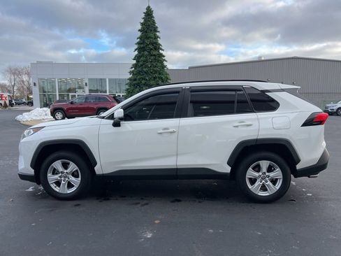 Certified 2019 Toyota RAV4 XLE image 4