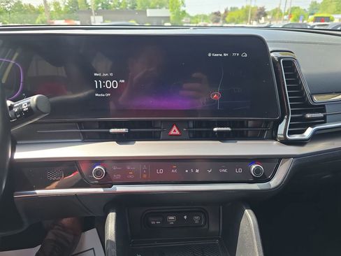 Certified 2024 Kia Sportage EX AWD/4WD image 18