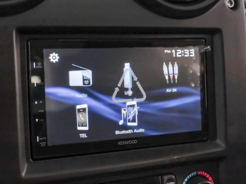 Used 2005 HUMMER H2 SUT Sport Utility Pickup 4D w/ Preferred Equipment Group image 23