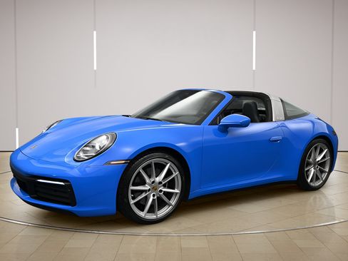 Certified 2022 Porsche 911 Targa 4S AWD/4WD image 4