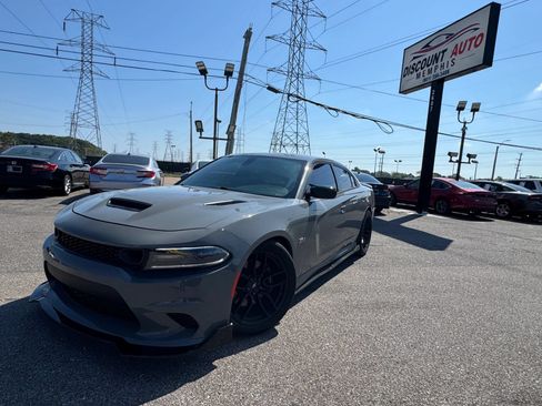 Used 2019 Dodge Charger Scat Pack RWD image 14