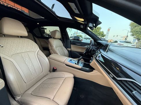 Used 2017 BMW 740i RWD image 48