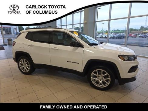 Used 2023 Jeep Compass Latitude AWD/4WD image 4