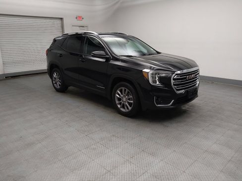 Used 2024 GMC Terrain SLT AWD/4WD image 11