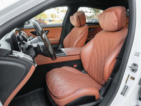 Used 2024 Mercedes-Benz S 580 4MATIC Sedan image 16
