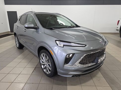 Used 2026 Buick Encore GX Avenir w/ Avenir Technology Package image 5