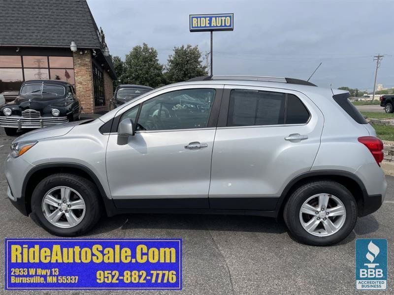 Used 2020 Chevrolet Trax LT w/ LT Convenience Package FWD image 8
