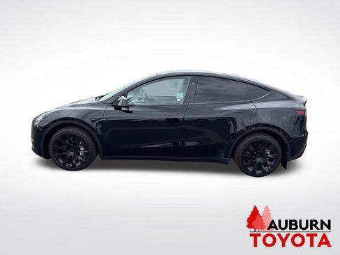 Used 2024 Tesla Model Y Long Range AWD/4WD image 4
