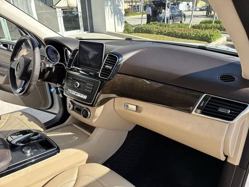 Used 2016 Mercedes-Benz GLE 350 w/ Premium Package image 32